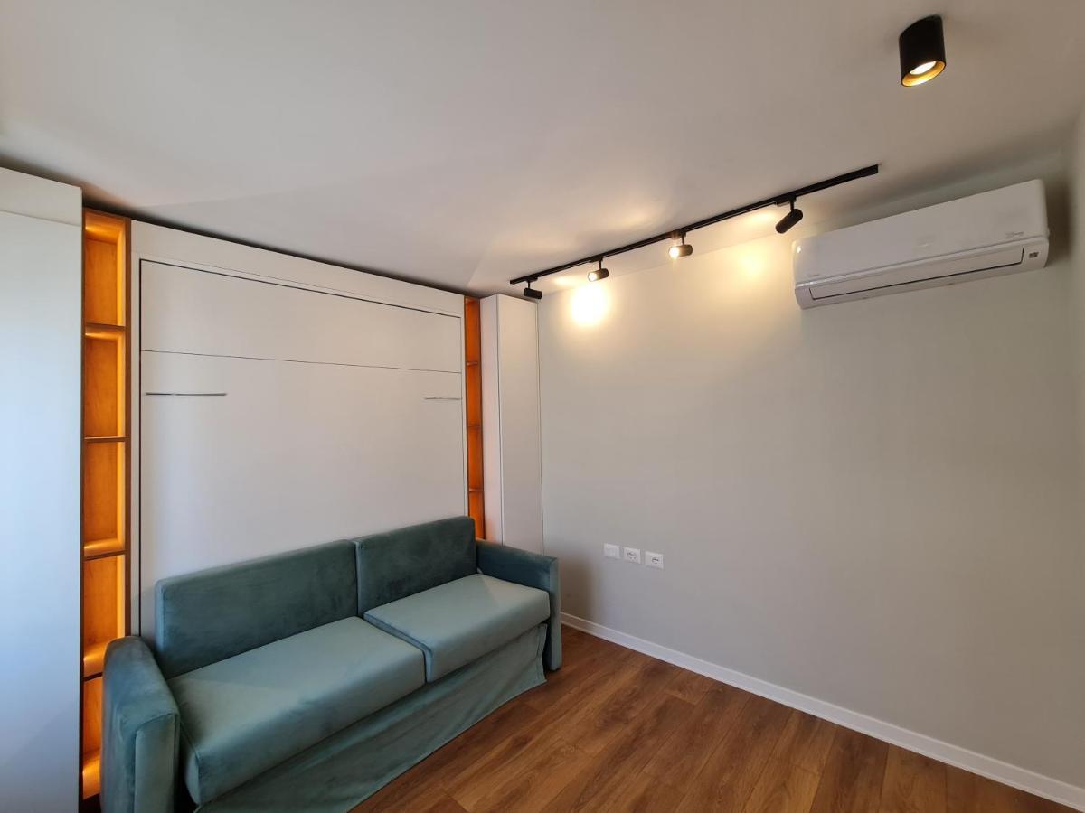 Adore - Modern Studio Tiranë Ngoại thất bức ảnh